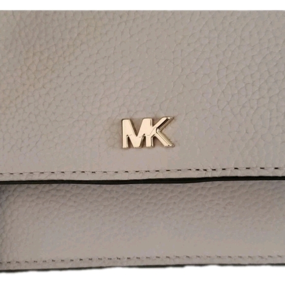 Michael Kors Crossbody Purse Blush Pink Pebbled Leather Gold MK Logo Rare Posh - Picture 5 of 10